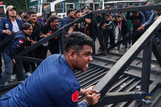 Demo Tolak Pengesahan Revisi Undang-Undang Pilkada_Hilman Fathurrahman W_22082024-04.jpg