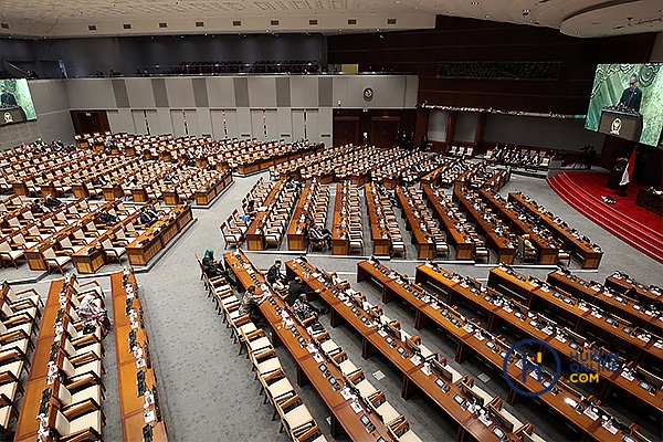 Sidang Paripurna Penetapan 5 Calon Anggota BPK 4.jpg