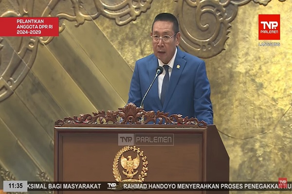 Ketua Baleg DPR Wihadi Wiyanto dalam rapat paripurna DPR RI, Kamis (19/9/2024).