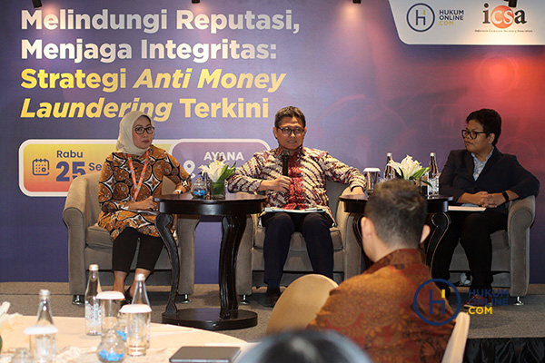 Kiri-kanan: Vice President Anti-Money Laundering &  Counter Terrorism Financing Department Head BNI, Rahmawati dan Deputi Bidang Pelaporan dan Pengawasan Pusat Pelaporan dan Analisis Transaksi Keuangan (PPATK), Fithriadi Muslim. Foto: RES