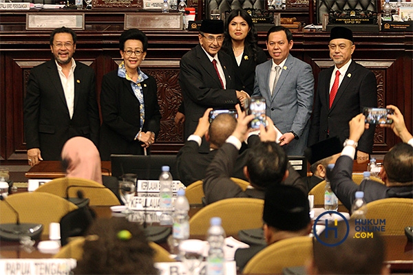 Sidang Pemilihan Pimpinan DPD-RI 1.jpg