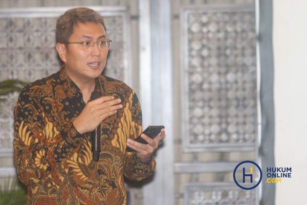 Director (Singapore) De Brauw Blackstone Westbroek Kendista Wanta saat sesi roundtable discussion di ajang In-House Counsel Summit and Awards 2024 di Bali, Jumat (18/10/2024). Foto: RES