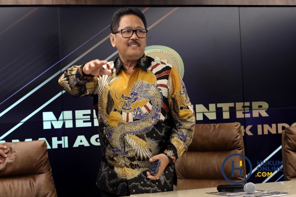 Jadi Tersangka, MA Berhentikan Sementara Tiga Hakim PN Surabaya Dari Jabatan-5.jpg