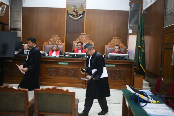Suasana persidangan Tony Budidjaja di Pengadilan Negeri Jakarta Selatan. Foto: HFW