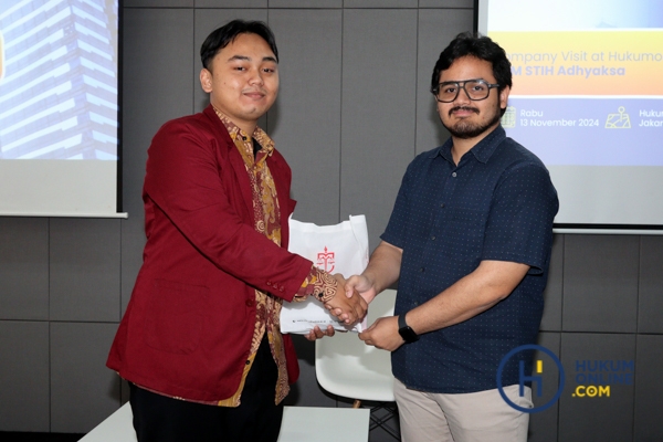 BEM STIH Adhyaksa Sambangi Kantor Hukumonline-10.jpg
