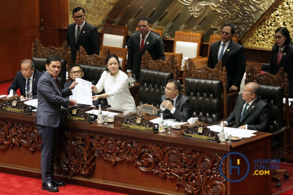 Rapat Paripurna DPR RI Menetapkan Pimpinan dan Dewas KPK 2024-2029-5.jpg