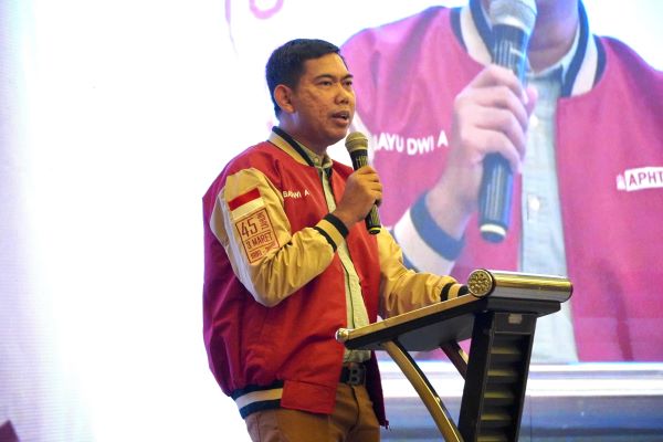 Sekjen APHTN-HAN Prof Bayu Dwi Anggono saat pembukaan Konferensi Nasional APHTN-HAN di Hotel Novotel, Banjarmasin, Jumat (6/12/2024) malam. Foto: Istimewa