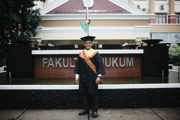 M. Abdurrahman Husain Al Habsyi, Wisudawan Terbaik dari Fakultas Hukum Universitas Brawijaya Periode XII Tahun Akademik 2024-2025. Foto: Istimewa 