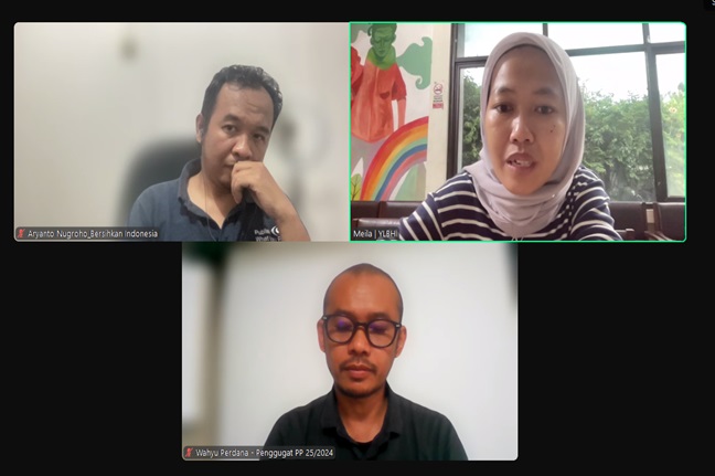  Koordinator Nasional Publish What You Pay (PWYP) Indonesia, Aryanto Nugroho dan Ketua Bidang Kajian Politik Sumber Daya Alam Lembaga Hikmah dan Kebijakan Publik (LHKP) PP Muhammadiyah, Wahyu Perdana dalam diskusi soal RUU Minerba, Senin (20/1/2025).  