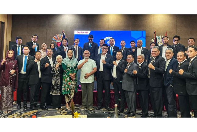 Pelantikan, Pengukuhan Pengurus DPD Dewan Pergerakan Advokat Republik Indonesia (DePA-RI) wilayah Jakarta Raya, dan Rapimnas I di Oakwood Hotel Taman Mini Jakarta, Jumat (7/11). Foto: istimewa.