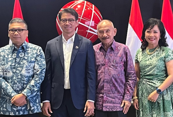 Managing Director Legal Danantara Indonesia, Bono Daru Adji (kedua dari kiri) dalam Seminar bertajuk Danantara dan Era Baru Strategi Pengelolaan BUMN, di Gedung Bursa Efek Indonesia, Kamis (22/5). Foto: HAN