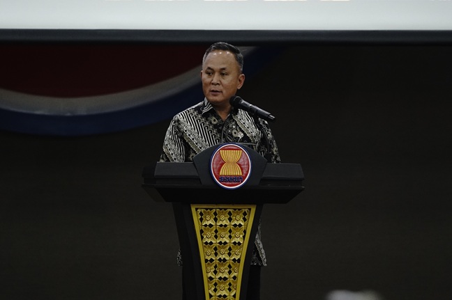 Wakil Menteri HAM, Mugiyanto saat memberikan pidato di acara Peluncuran ASEAN Guidelines on Non-Punishment Principle of Trafficking Victims, Senin (2/6/2025). Foto: Istimewa