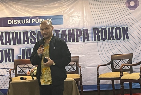 Direktur Eksekutif Komite Pemantauan Pelaksanaan Otonomi Daerah (KPPOD), Herman N. Suparman dalam Diskusi Publik tentang Kebijakan ‘Kawasan Tanpa Rokok’ di Jakarta, Selasa (17/6). Foto: HAN