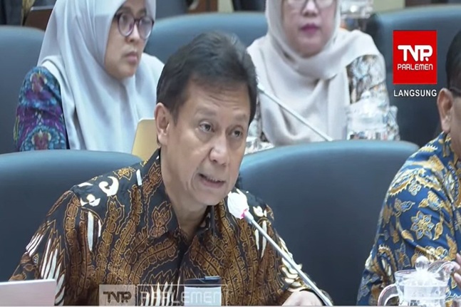 Menteri Kesehatan, Budi Gunadi Sadikin dalam rapat kerja  Komisi IX DPR di Komplek Gedung Parlemen, Rabu (02/07/2025). Foto: Tangkapan layar youtube