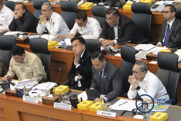 Banggar DPR Raker Dengan Para Menko Bahas Rencana Kerja Anggaran 2026-4.jpg