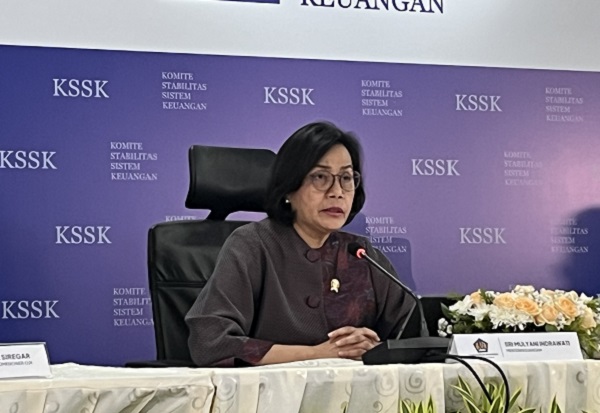 Menteri Keuangan, Sri Mulyani Indrawati, dalam konferensi pers hasil rapat Komite Stabilitas Sistem Keuangan (KSSK), Senin (28/7). Foto: HAN