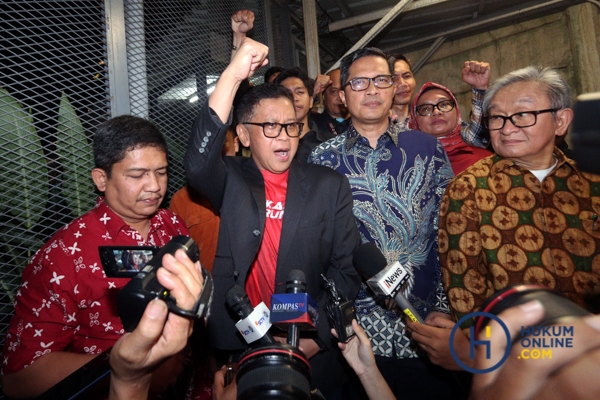 Momen Hasto Kristiyanto Resmi Bebas Usai Terima Amnesti Dari Presiden Prabowo-2.jpg