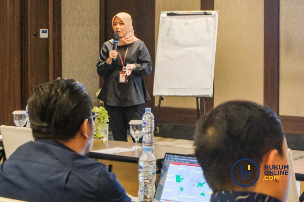 Senior Associate Assegaf Hamzah & Partners, Tsurayya Nurrahma, dalam Workshop Hukumonline: Memahami Risiko Persaingan Usaha bagi Perusahaan di Era Bisnis yang Dinamis di Jakarta, Selasa (12/8). Foto: Hukumonline