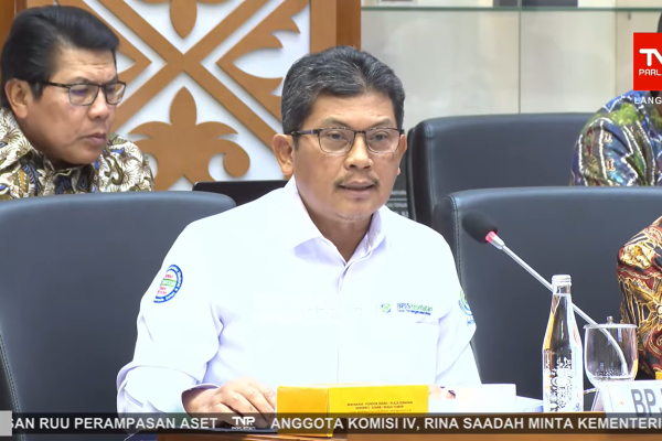 Direktur Utama BPJS Kesehatan Prof Ali Ghufron Mukti saat rapat dengar pendapat umum dengan Badan Legislasi DPR, Senin (8/9/2025). Foto: Tangkapan layar tv parlemen 