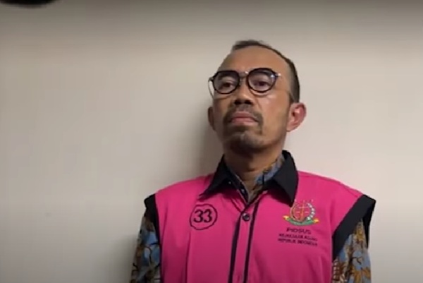 Mantan Direktur Utama Pertamina Patra Niaga (PT PPN),  Riva Siahaan. Foto: Tangkapan layar YouTube
