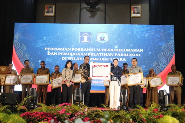 Acara Peresmian Posbakum di Ternate, Maluku Utara, Senin (13/10). Foto: Istimewa
