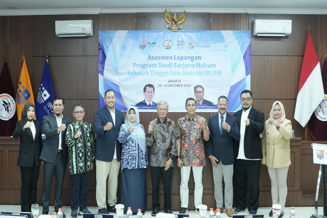 Akademisi Sekolah Tinggi Ilmu Hukum (STIH) IBLAM bersama Asessor dari BAN-PT. Foto: Istimewa