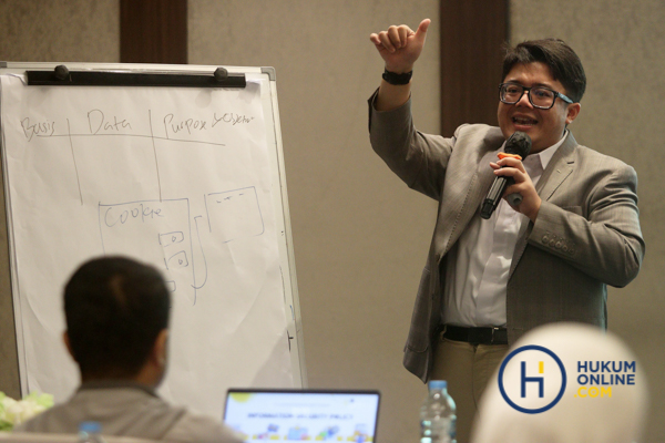 Anggota APPDI, Bhredipta Socarana saat menjadi narasumber dalam 2 Days Training Hukumonline 2025 bertajuk 'Masterclass Pelindungan Data Pribadi: ROPA-DPIA, Data Flow dan Data Transfer', Kamis (20/11/2025). Fotografer/RES