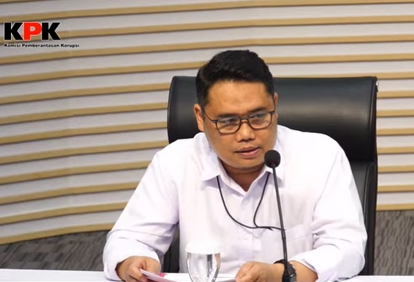 Pelaksana Tugas Deputi Penindakan dan Eksekusi KPK, Asep Guntur Rahayu. Foto: Tangkapan layar YouTube