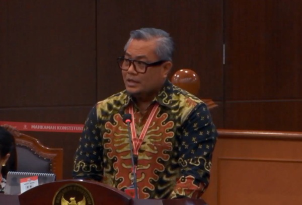 Dekan Fakultas Hukum Universitas Kristen Indonesia (UKI), Hendri Jayadi. Foto: tangkapan layar youtube