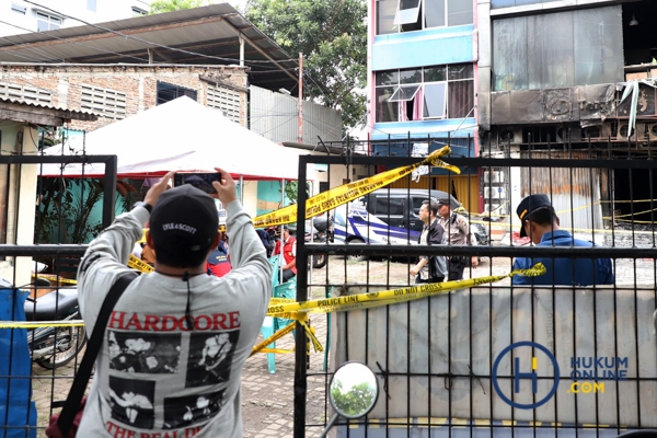 Mendagri Tinjau Lokasi Kebakaran di Kemayoran (5).jpg