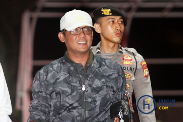 OTT Bupati Lampung Tengah (3).jpg