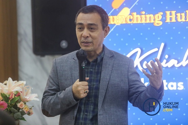 Guru Besar Hukum Tata Negara Fakultas Hukum Universitas Kristen Satya Wacana (FH UKSW), Prof. Umbu Rauta. Foto: HFW