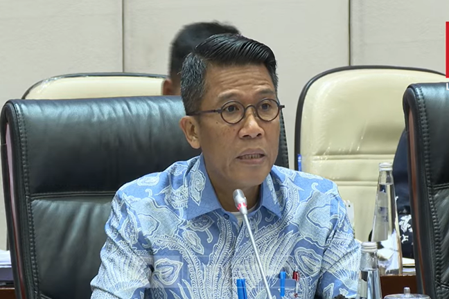 Ketua Komisi XI DPR, Mukhamad Misbakhun  saat memimpin rapat kerja dengan pemerintah membahas RUU P2SK, Rabu (4/2/2026). Foto: Tangkapan layar youtube