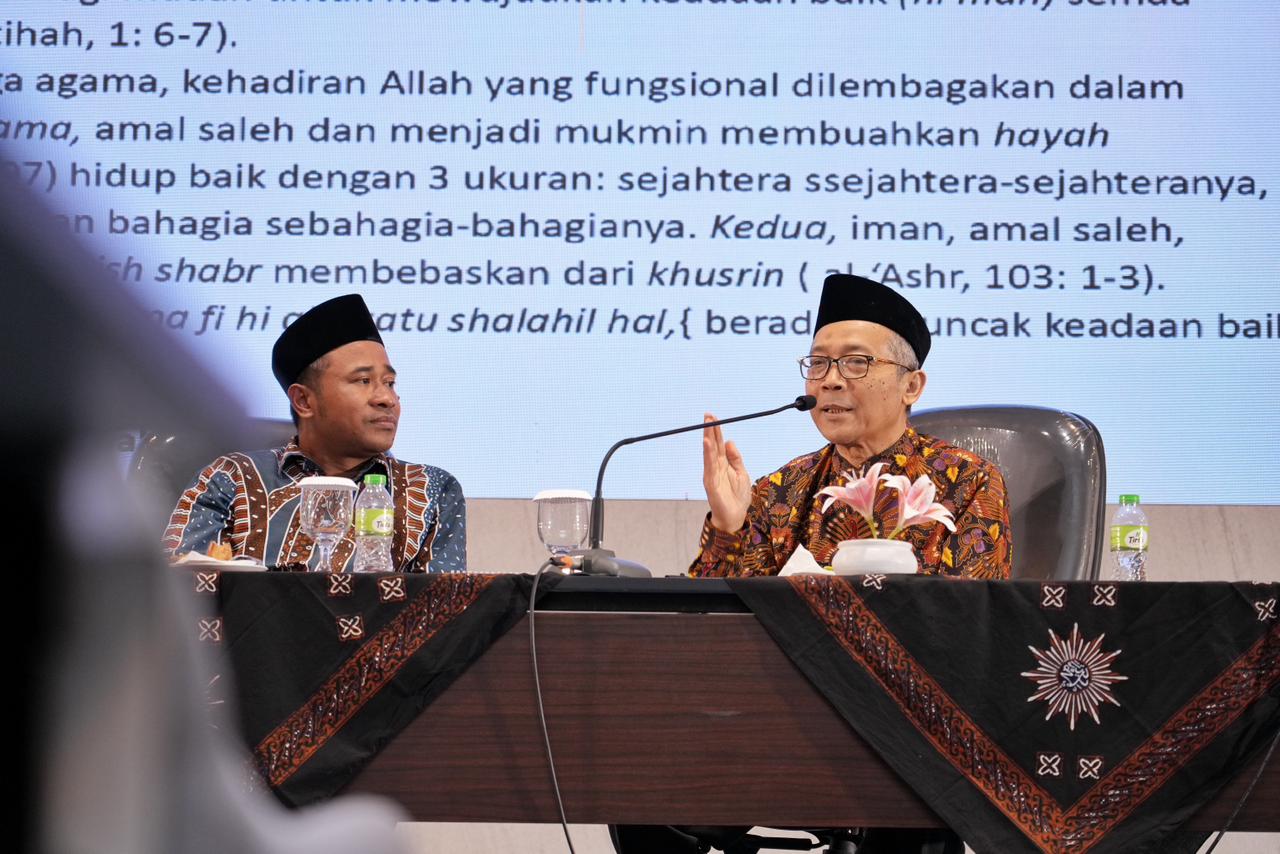 Ketua Majelis Tarjih dan Tajdid PP Muhammadiyah Hamim Ilyas (kanan).