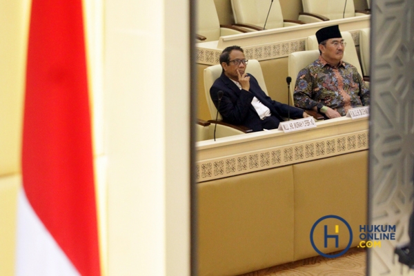 Komisi II DPR Serap Masukan Pakar  (6).jpg