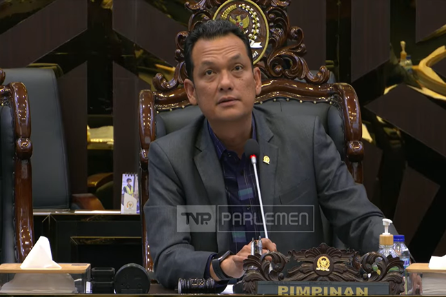  Wakil Ketua Baleg sekaligus Ketua Panitia Kerja (Panja) RUU Hak Cipta, Martin Manurung, dalam rapat pengharmonisasian RUU Hak Cipta di kompleks parlemen, Selasa (10/3/2026) kemarin. Foto: Tangkapan layar youtube