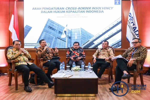Hakim Agung Syamsul Maarif, Direktur Perdata Ditjen AHU Kemenkum Henry Sulaiman, Guru Besar FH Unair, Prof Hadi Subhan dan Advokat dan Kurator William E. D. Setyonegoro menjadi narasumber dalam sebuah seminar Jumat (8/5/2026). Fotografer/ HFW