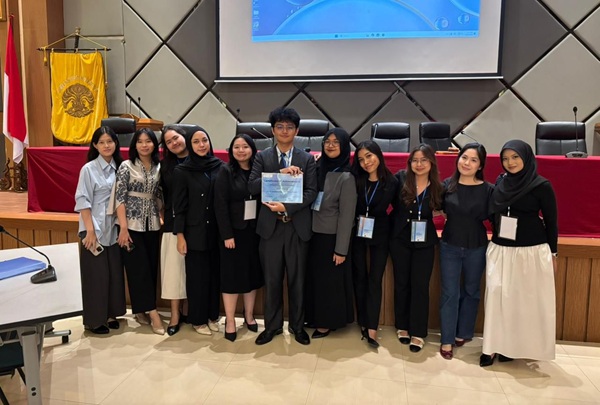 PILS FH UNPAR kembali menunjukkan konsistensinya dengan berpartisipasi dalam The 23rd Willem C. Vis East International Arbitration Moot yang diselenggarakan pada 15-22 Maret 2026. Foto: Istimewa