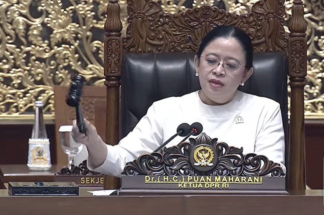 Ketua DPR, Puan Maharani saat memimpin rapat paripurna pembukaan masa sidang V Tahun 2026 di Komplek Gedung Parlemen, Selasa (12/5/2026). Foto: Tangkapan layar youtube