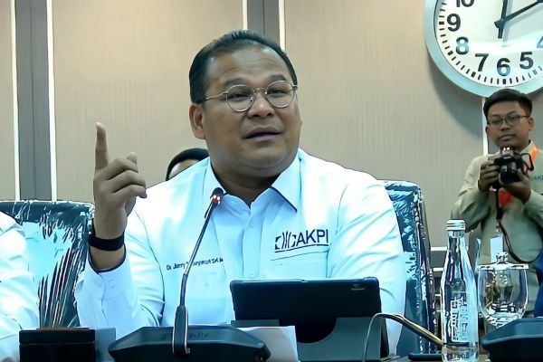 Ketua Umum AKPI Jimmy Simanjuntak dalam rapat dengar pendapat umum (RDPU) dengan Komisi XIII DPR, Selasa (2/6/2026). Foto: tangkapan layar youtube