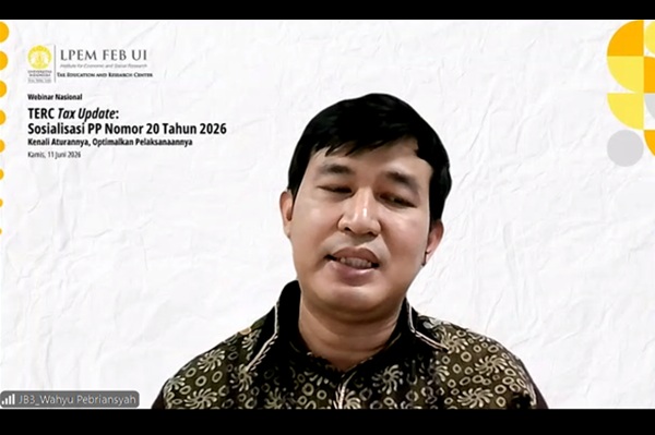 Tim Penyuluh Pajak Kantor Wilayah Direktorat Jenderal Pajak (DJP) Jawa Barat III, Wahyu Pebriansyah. Foto: tangkapan layar Zoom