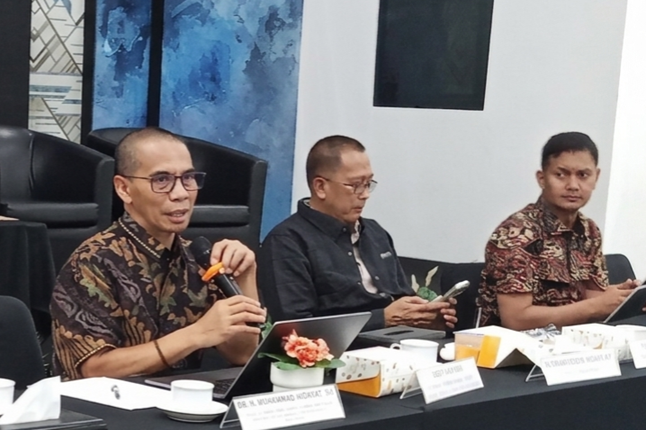 Ketua Komisi Digital dan Sustainablity Dewan Pers, Dahlan Dahi dalam Rapat Pleno Dewan Pers, Kamis (11/6/2026). Foto: Firyal