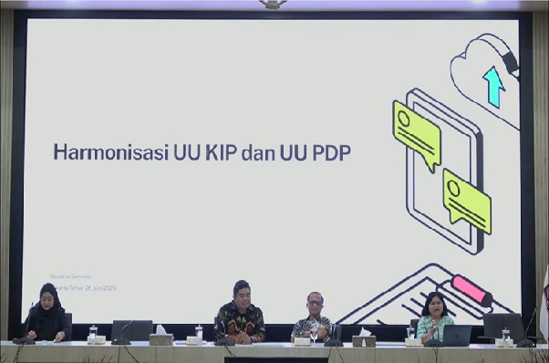 Diskusi bertema “Batasan Informasi Publik versus Data Sensitif: Menjaga Transparansi Tanpa Mengabaikan Privasi” di Jakarta, Jumat, (26/6).