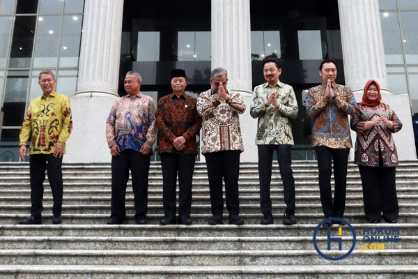 Pimpinan MPR Temui Hakim MK (2).jpg