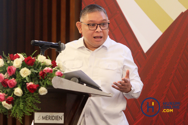  Jamdatun, Prof R. Narendra Jatna dalam Program Pelatihan Alternatif Penyelesaian Sengketa Sektor Publik bagi Aparatur Pemerintah Daerah dan Kementerian/Lembaga oleh Kejaksaan Agung, Senin (5/10/2026). Fotografer / Resa Esnir