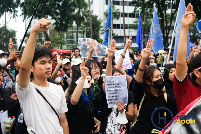 Demo Mahasiswa di Bundaran HI-2.jpg
